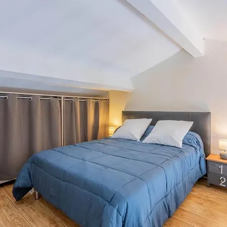Sur Le Port 5 Min Centre Et Plages Apartment *