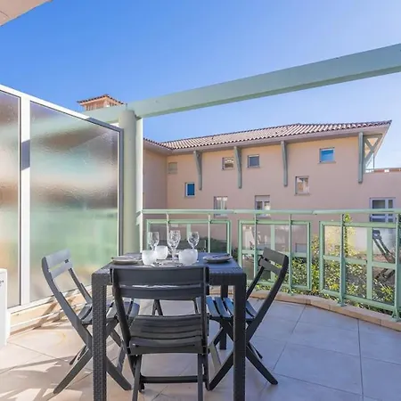 Apartment Sur Le Port 5 Min Centre Et Plages